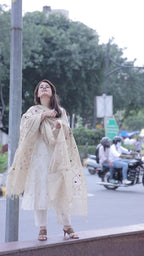 Hasrat dupatta