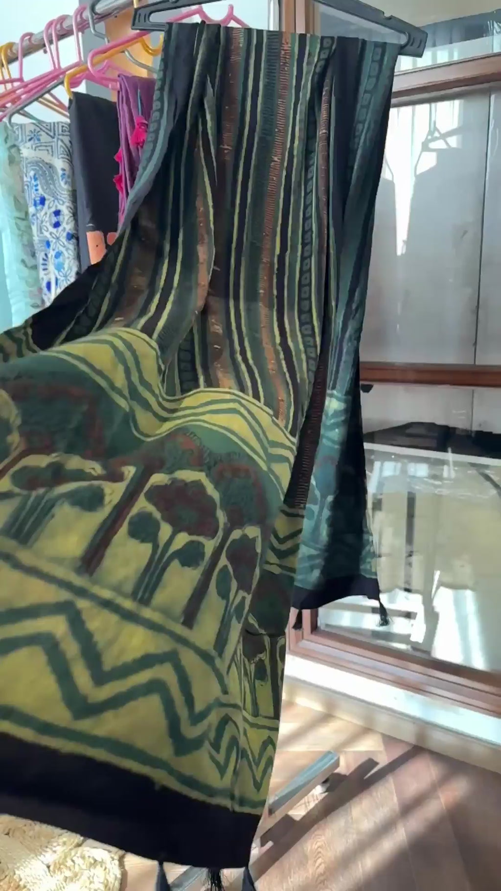 Kala dupatta stole